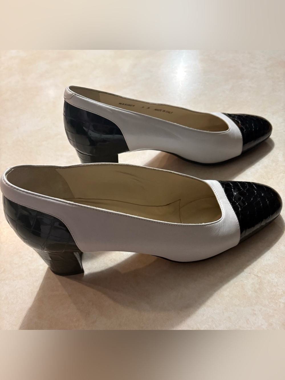 Bally leather pumps